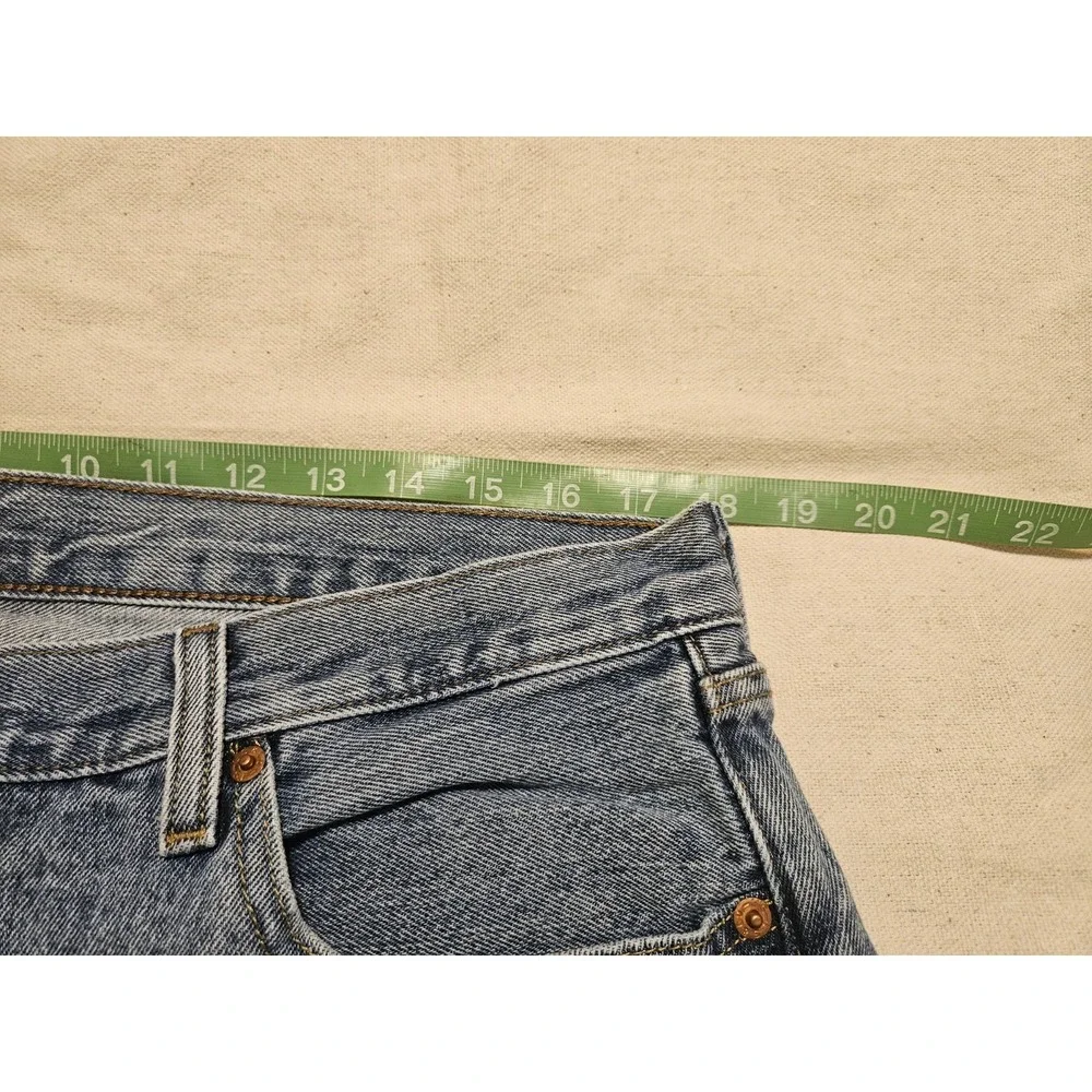 Levi's 501 Original Fit Jeans Mens 36x30 Medium Wash Blue Denim 00501-0000
